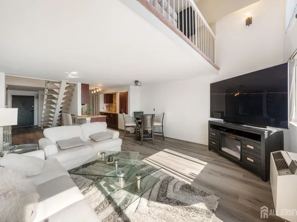 40 Fayette St APT 64, Perth Amboy, NJ 08861