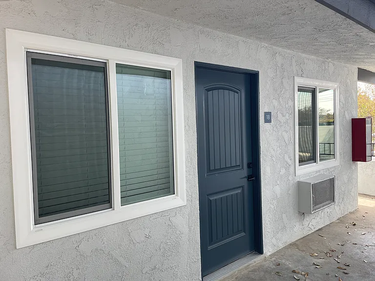 2330 N Grand Ave #18 — Photo 17