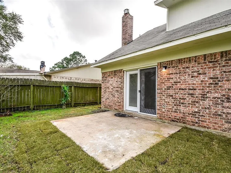 2110 Whiteback Dr — Photo 38