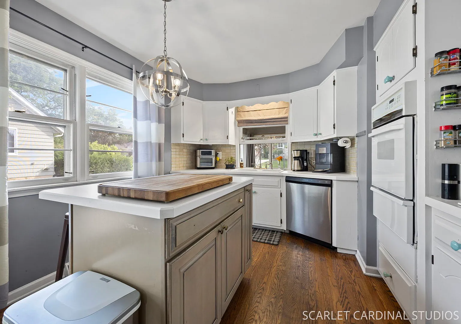 3 bed, 1.5 bath, 1798 sqft, $3,200 — Photo 4