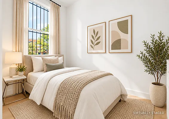 Bedroom, photo 1