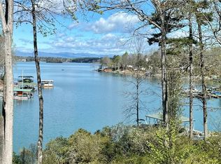 228 S Summit Dr, Seneca, SC 29672
