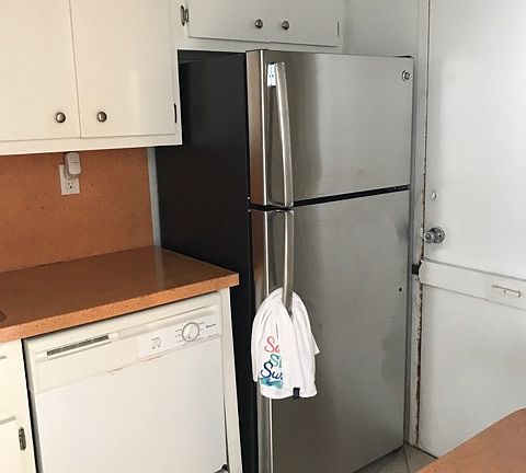 5th image of 2899 Collins Ave APT 1039