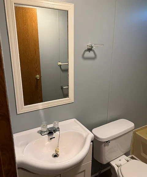300 Lake Rd #19 — Photo 6