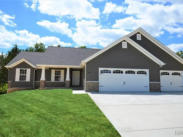 802 Depot Dr, Troy, MO 63379