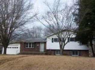 174 Cumberland View Dr, Oak Ridge, TN 37830