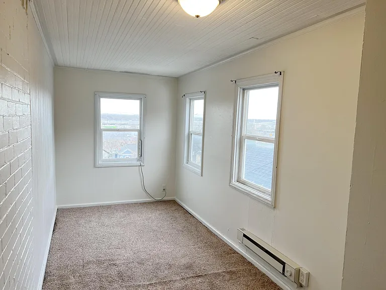626 N Center St #4 — Photo 5