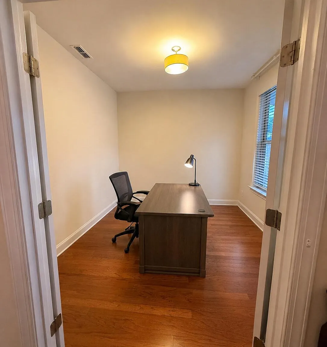 3 bed, 2.5 bath, 2420 sqft, $2,695 — Photo 4