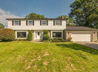 5348 Centerbrook Dr, West Bloomfield, MI