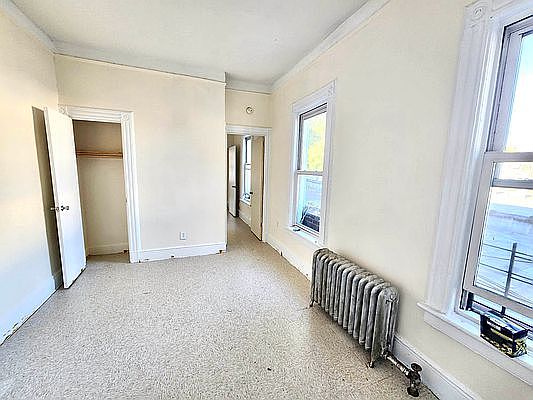 2nd image of 3602 Clarendon Rd #2R