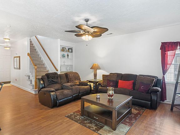 4th image of 110 Wyndhurst Dr