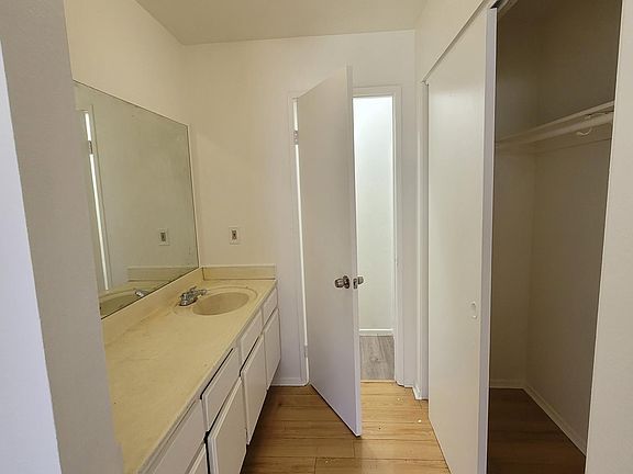 3rd image of 613 E Palmer Ave #3