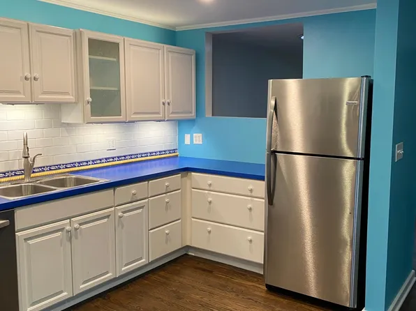 8137 Belleview Ave, Kansas City, MO 64114