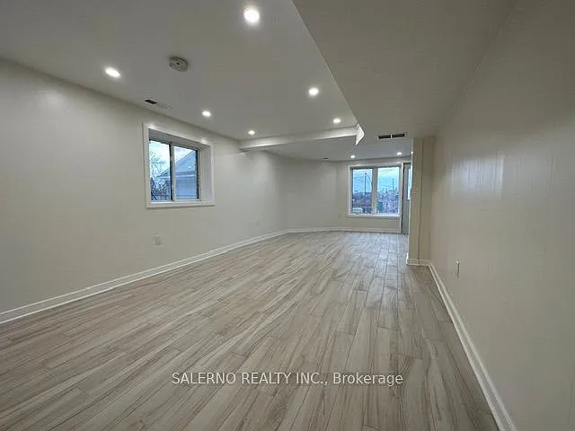 23 Redhill Ave #LOWER — Photo 6
