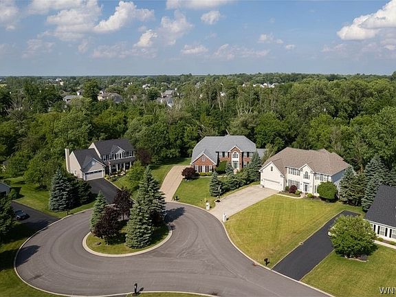 3rd image of 6225 Country Walk Ct
