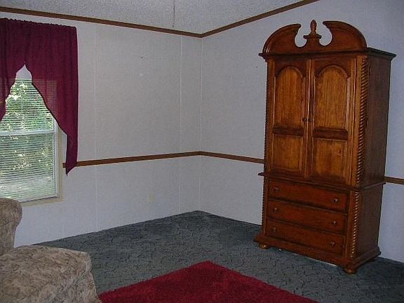 3rd image of 27 James Clark Ln