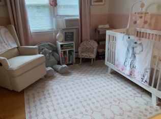 985 Schopmann Dr, Secaucus, NJ 07094