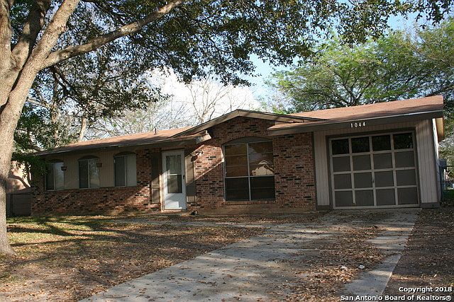2nd image of 1044 Williamsburg Dr