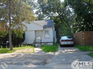 18626 Warwick St, Detroit, MI 48219