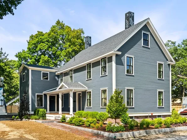 6 Center St #B, Amesbury, MA 01913
