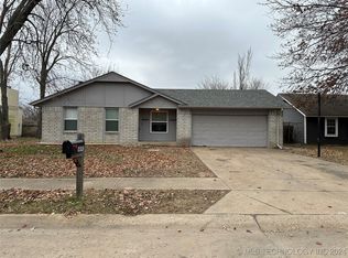 14192 S Poplar Pl, Glenpool, OK 74033