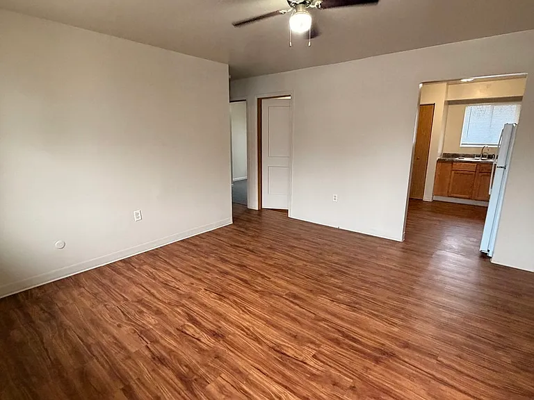 25731 W Bridge St #3 — Photo 4