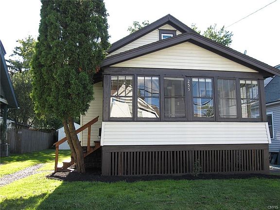 2nd image of 255 N Collingwood Ave