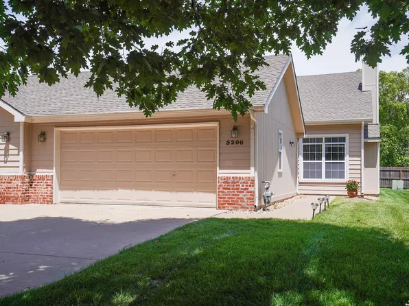 5200 Congressional Pl, Lawrence, KS 66049