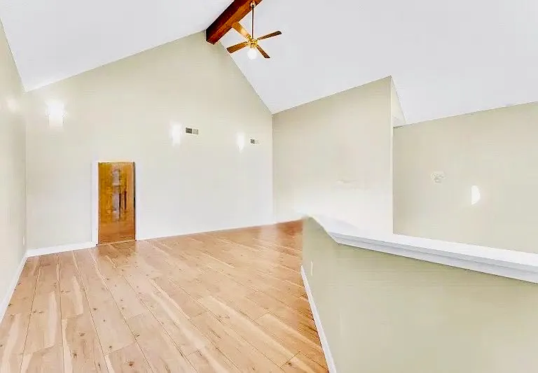 930 E Primrose St #4 — Photo 10