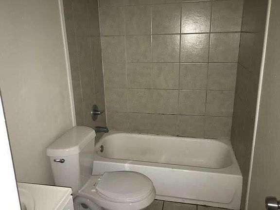 5th image of 1926 Elizardi Blvd #1