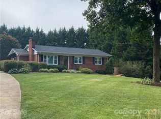 2440 1st Street Pl NW, Hickory, NC 28601