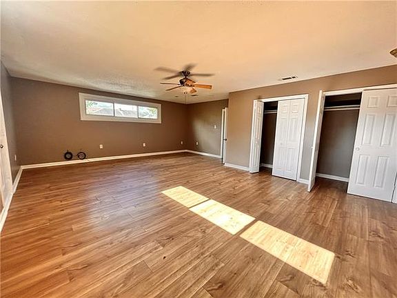 4th image of 3219 Leonidas St