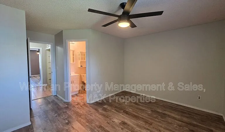 4231 Charleston Dr — Photo 9