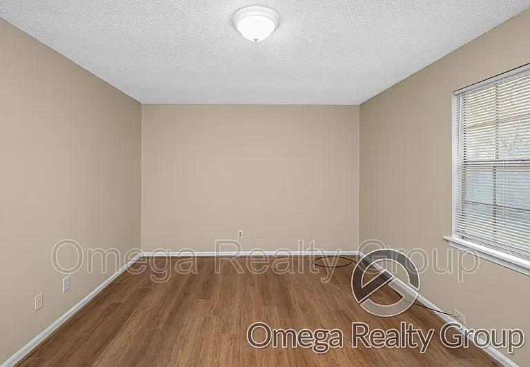1830 Christian St — Photo 21