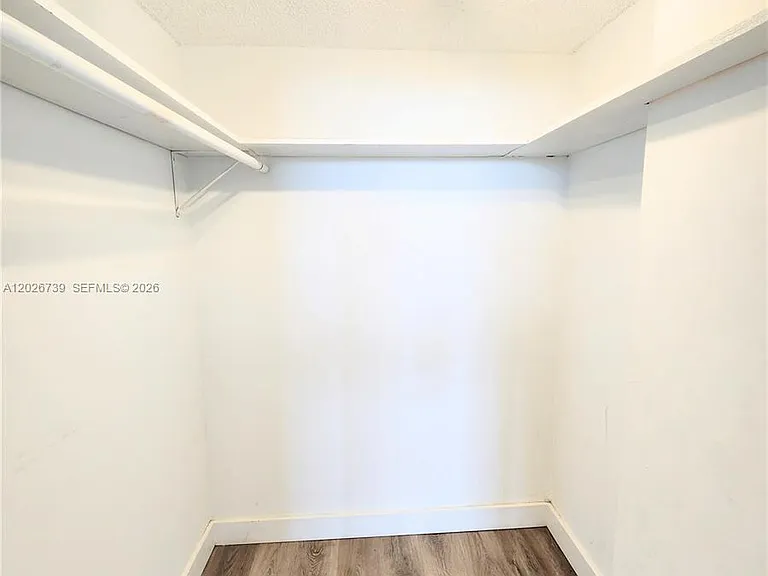 16465 NE 22nd Ave #610 — Photo 11