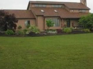 576 Ridge Rd, Mill Hall, PA 17751