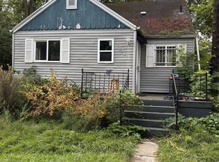 19431 Lyndon St, Detroit, MI 48223