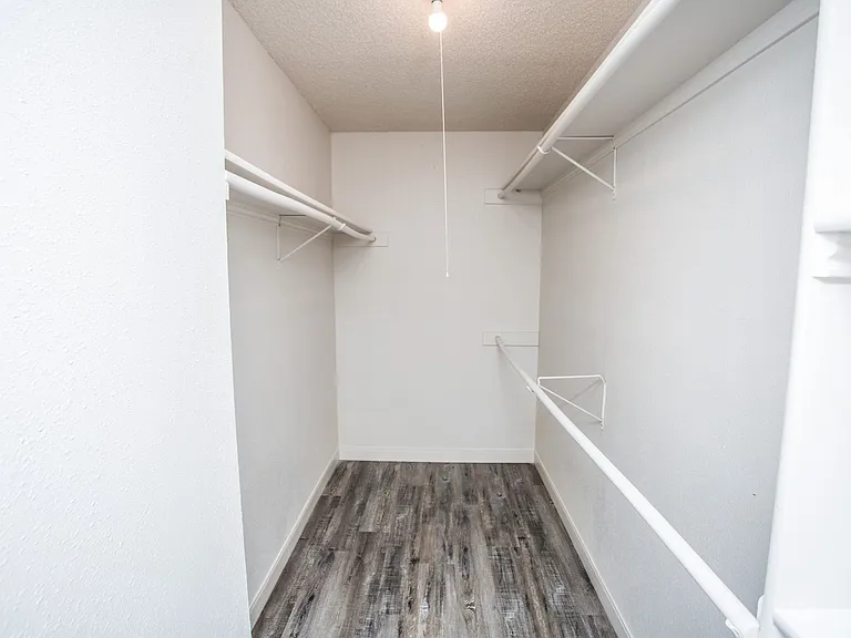 Saddlewood Apartments — Photo 44