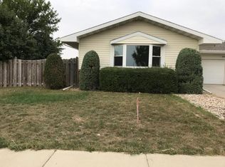 1734 6th St SE, Minot, ND 58701