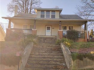 14 Pinnacle St, Marion, NC 28752