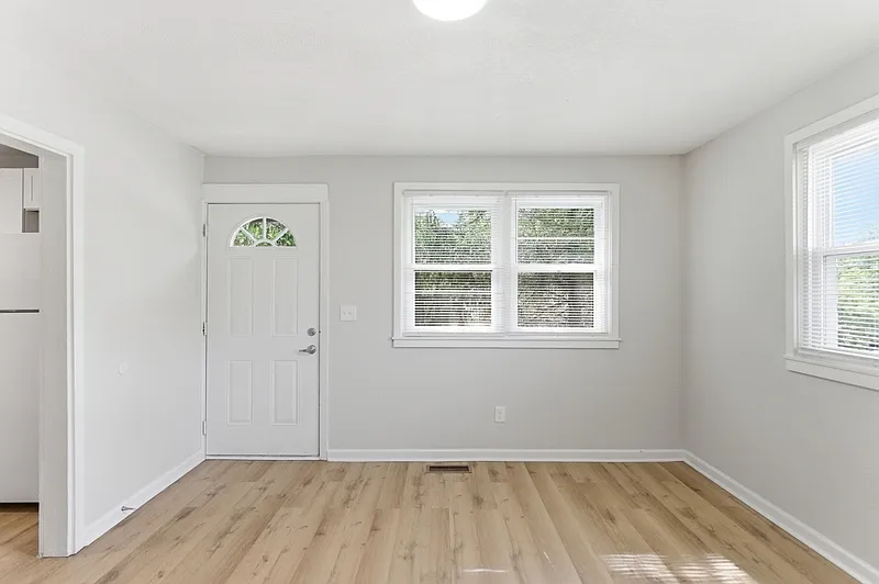 Building Photo - 297 S Benedict Ave #297
