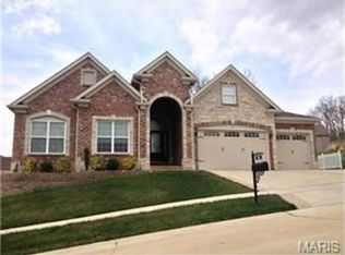 334 Harbor Bluff Dr, Fenton, MO