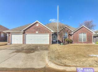 11833 SW 3rd St, Yukon, OK 73099