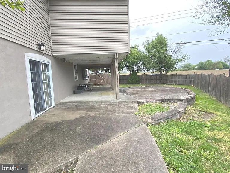 394 Croshaw Rd #A — Photo 7