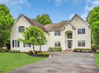 9 Shinnecock Hills Ct, Skillman, NJ 08558