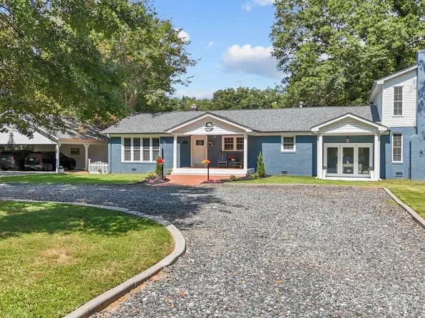 213 Harts Ln, Simpsonville, SC 29681