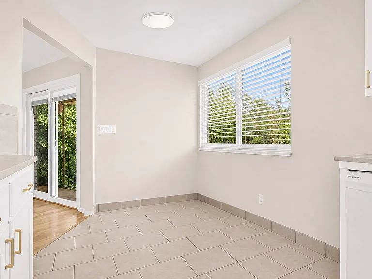 787 E Redmaple Cir — Photo 12