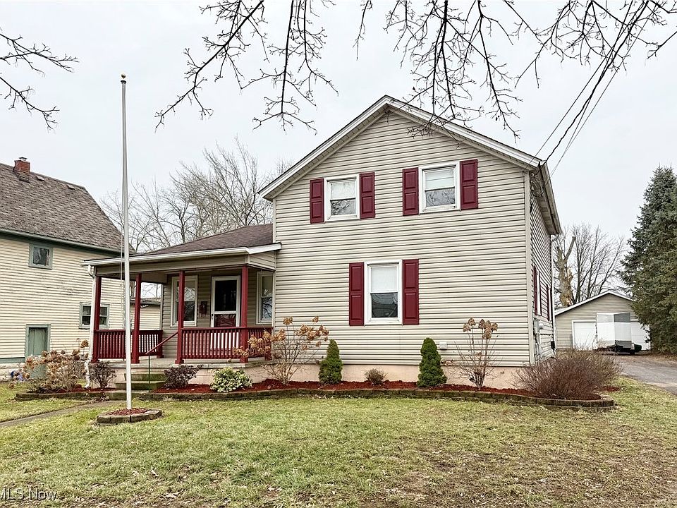 1st image of 411 W Herrick Ave