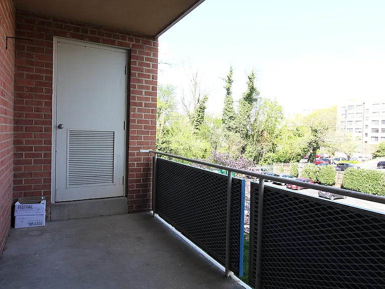 1931 N Cleveland St #306 — Photo 23