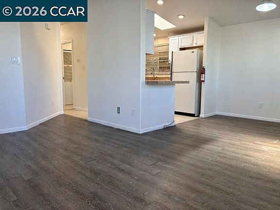 3rd image of 271 Carob Way #100
